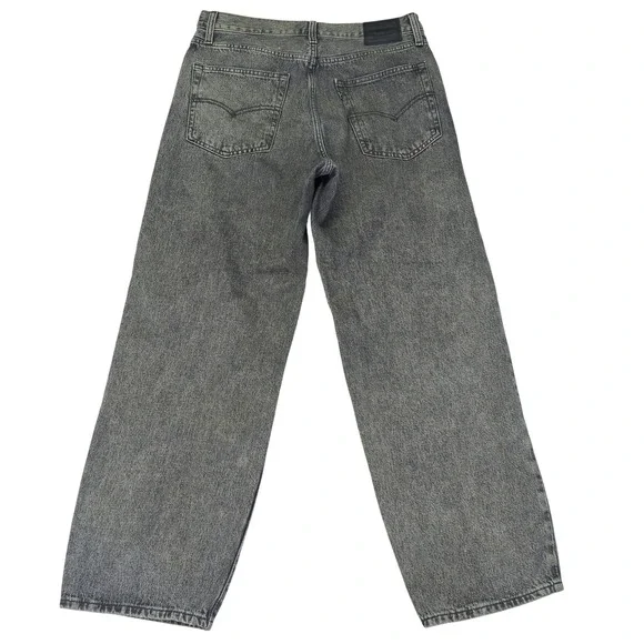 Levi's Premium Baggy Dad Jeans Women's Size 28 Gray Wash High Waist Denim - Picture 2 of 9